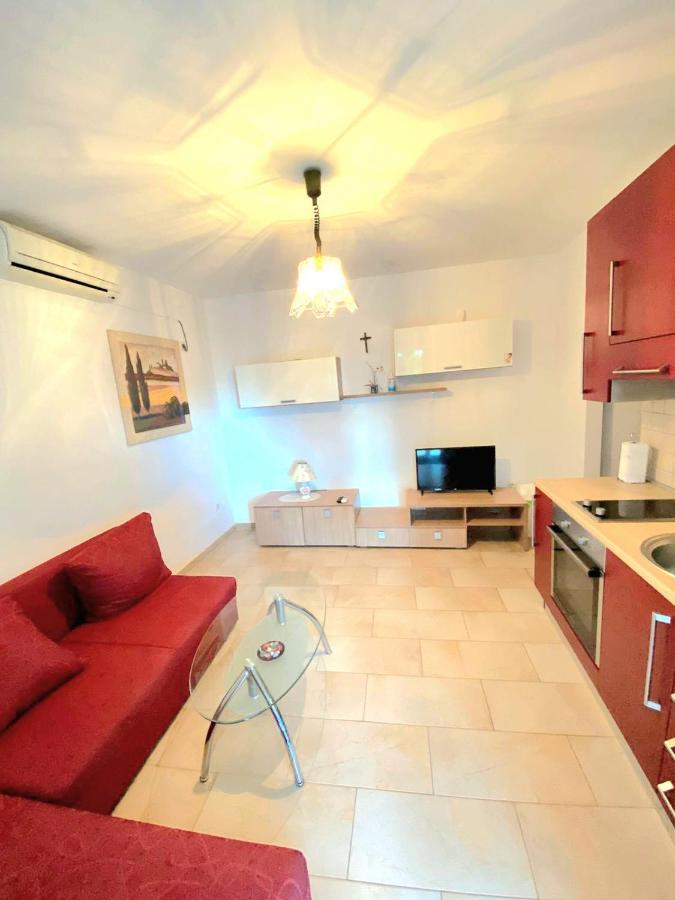 Apartments Mara Orebić Extérieur photo
