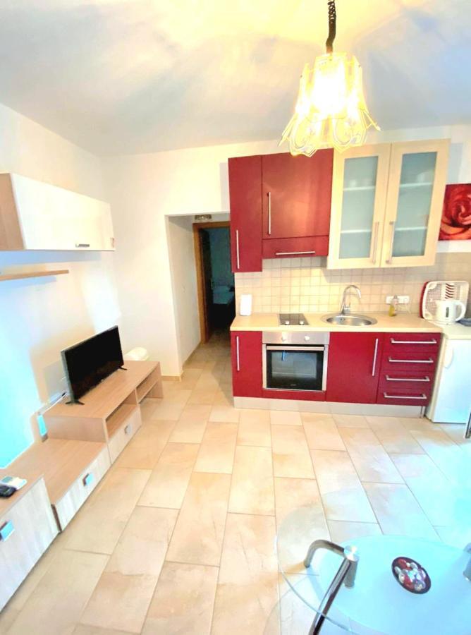 Apartments Mara Orebić Extérieur photo